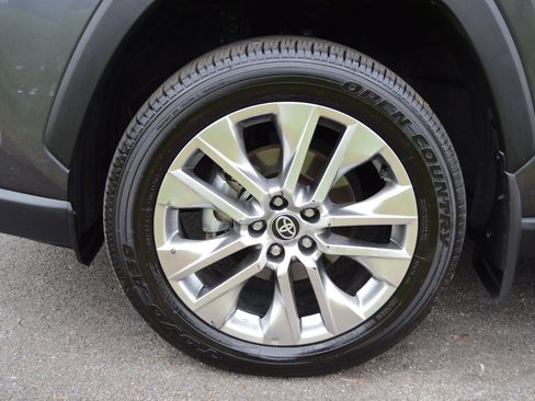 Used 2025 Toyota RAV4 XLE Premium w/ Weather Package image 9