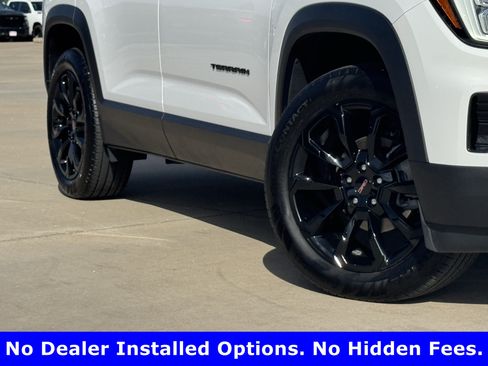 Used 2026 GMC Terrain Elevation w/ Elevation Premium Package FWD image 3