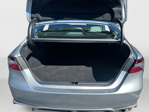 Used 2023 Toyota Camry SE image 13