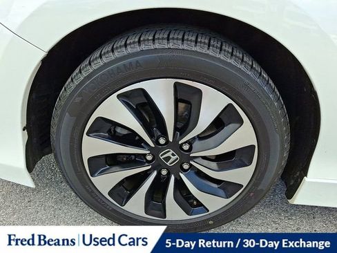 Used 2017 Honda Accord Touring image 29