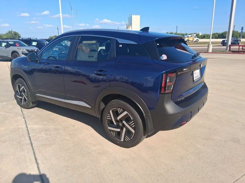 New 2026 Nissan Kicks SV w/ SV Premium Package FWD image 5