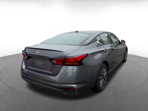 Used 2026 Nissan Altima 2.5 SV FWD image 14