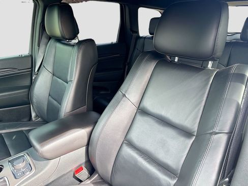 Used 2022 Jeep Grand Cherokee Limited image 21