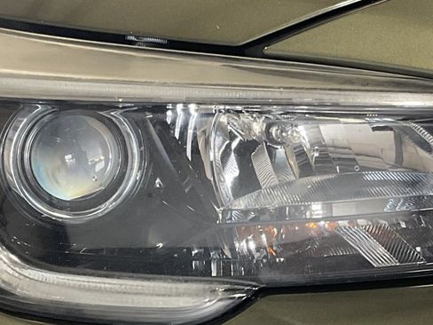 Used 2018 Subaru Outback 2.5i Premium AWD/4WD image 9