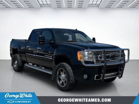 Used 2013 GMC Sierra 2500 Denali w/ Suspension Package, Off-Road AWD/4WD image 1