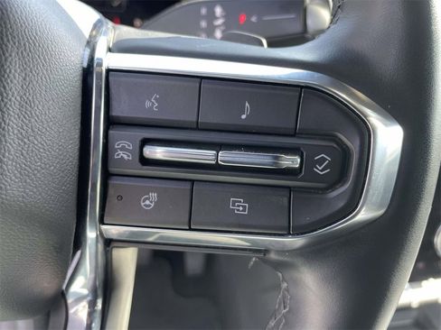 Used 2024 GMC Acadia Elevation image 19