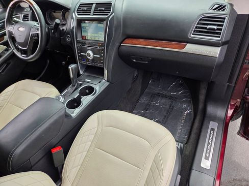 Certified 2018 Ford Explorer Platinum AWD/4WD image 18