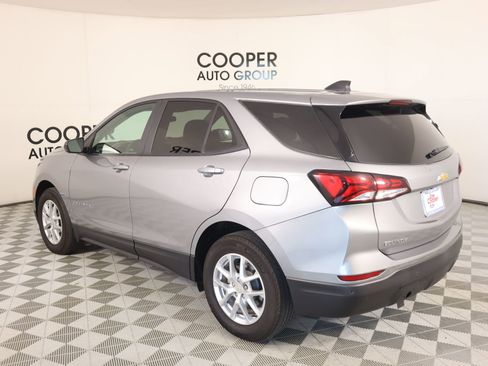 Used 2024 Chevrolet Equinox LS w/ LS Convenience Package image 21