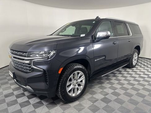 Used 2023 Chevrolet Suburban Premier image 5