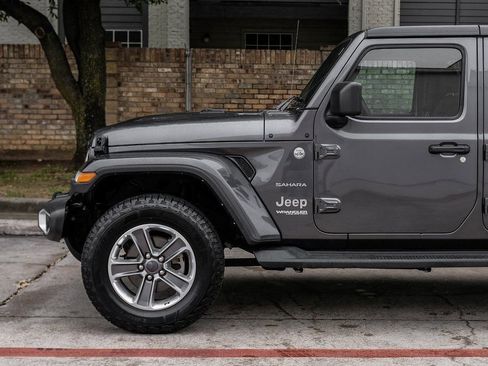 Used 2021 Jeep Wrangler Unlimited Sahara image 21