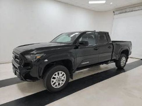 Used 2024 Toyota Tacoma SR5 RWD image 19