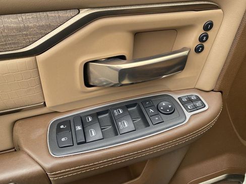 Used 2023 RAM 2500 Limited image 13