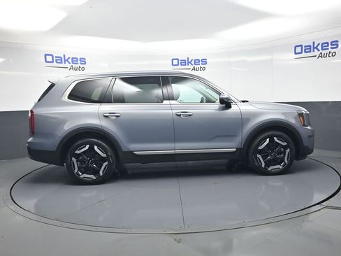 Used 2025 Kia Telluride S AWD/4WD image 9