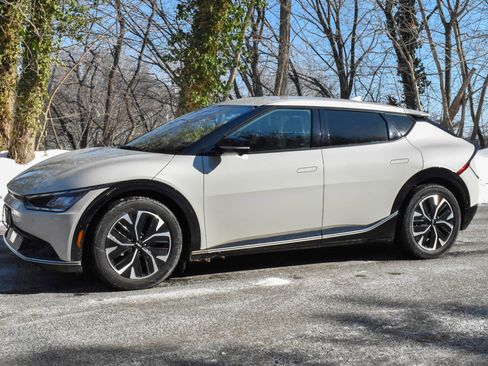 Used 2022 Kia EV6 Wind w/ Wind Technology Package image 2