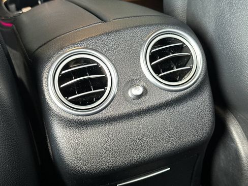 Used 2019 Mercedes-Benz E 300 image 13