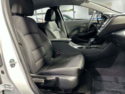 Used 2023 Chevrolet Malibu LT image 35