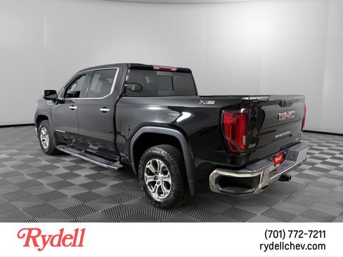 Used 2022 GMC Sierra 1500 SLT w/ SLT Convenience Package AWD/4WD image 3