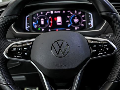 Certified 2024 Volkswagen Tiguan SEL R-Line image 20