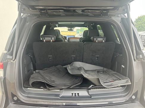 Used 2023 Lincoln Navigator Reserve RWD image 8