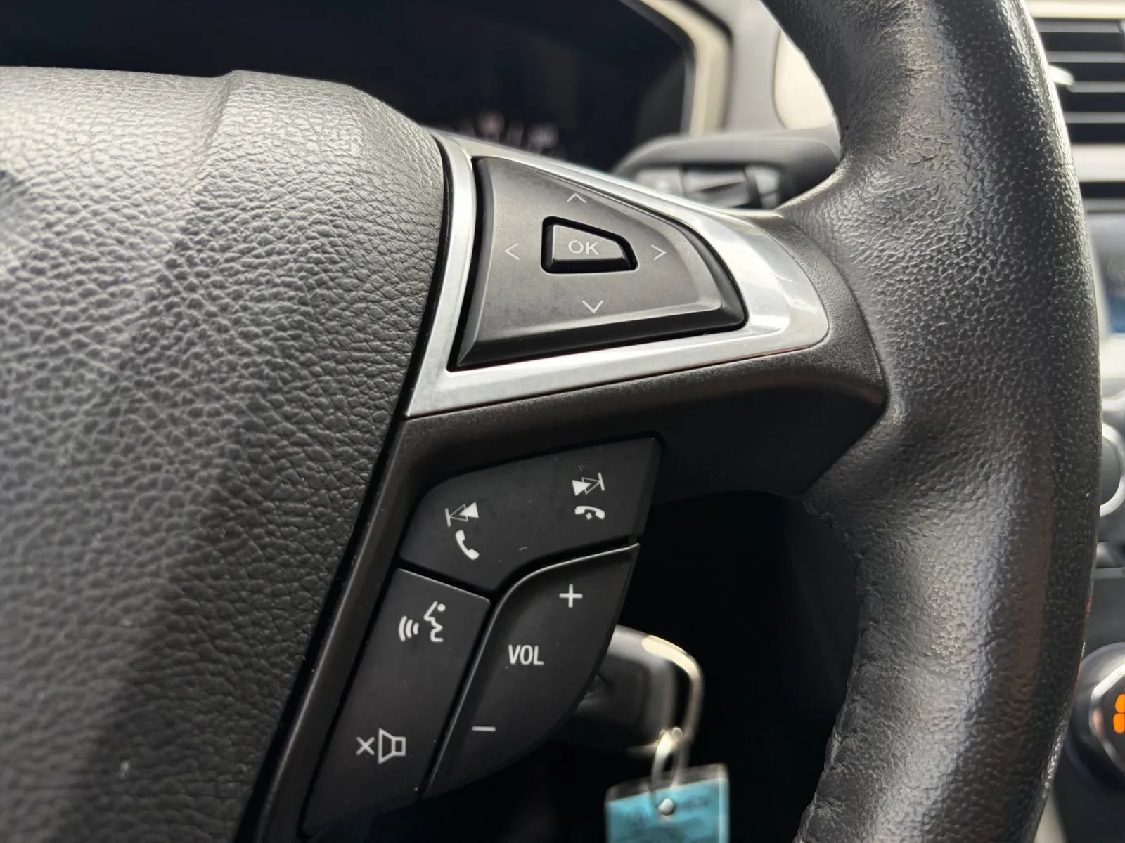 Used 2013 Ford Fusion SE FWD image 30
