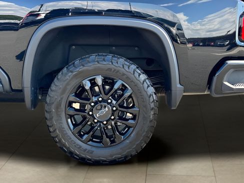 Used 2025 Chevrolet Silverado 2500 LT w/ Trail Boss Package AWD/4WD image 40