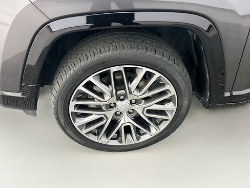 Used 2022 Jeep Compass Limited w/ Elite Group image 11