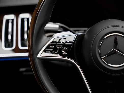 Used 2024 Mercedes-Benz S 580e 4MATIC Sedan image 45