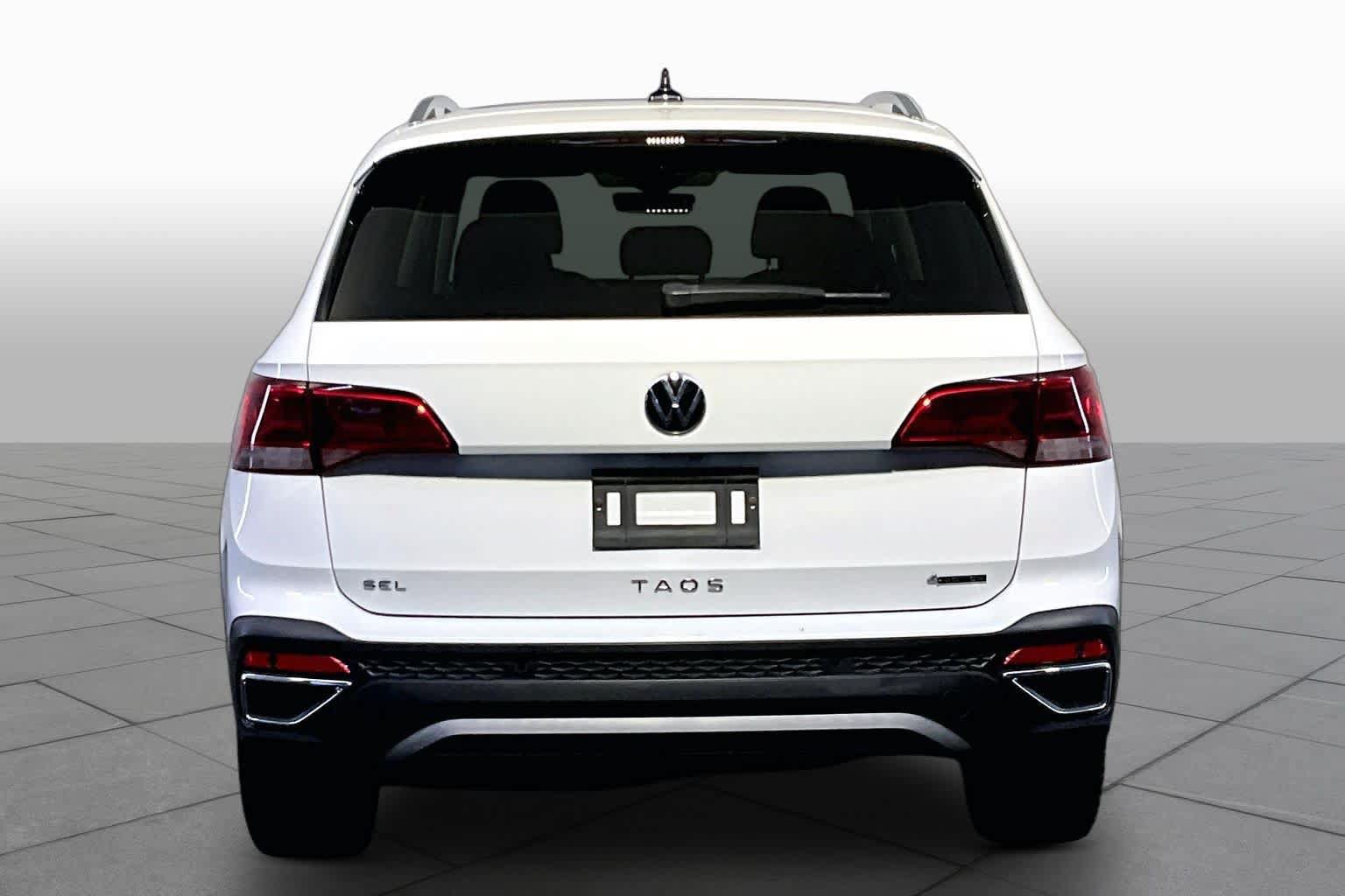 Used 2023 Volkswagen Taos SEL AWD/4WD image 5