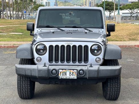 Used 2018 Jeep Wrangler Unlimited Sport S AWD/4WD image 7