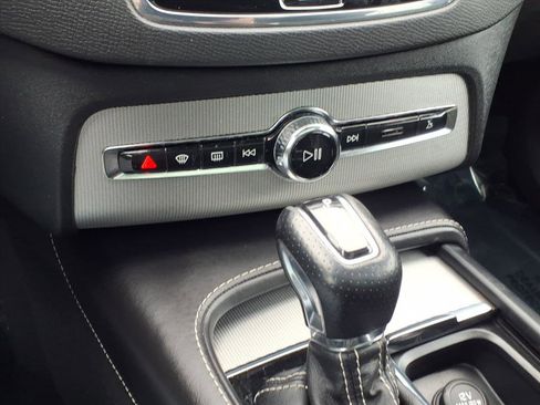 Used 2016 Volvo XC90 T6 R-Design w/ Protection Package Plus image 14