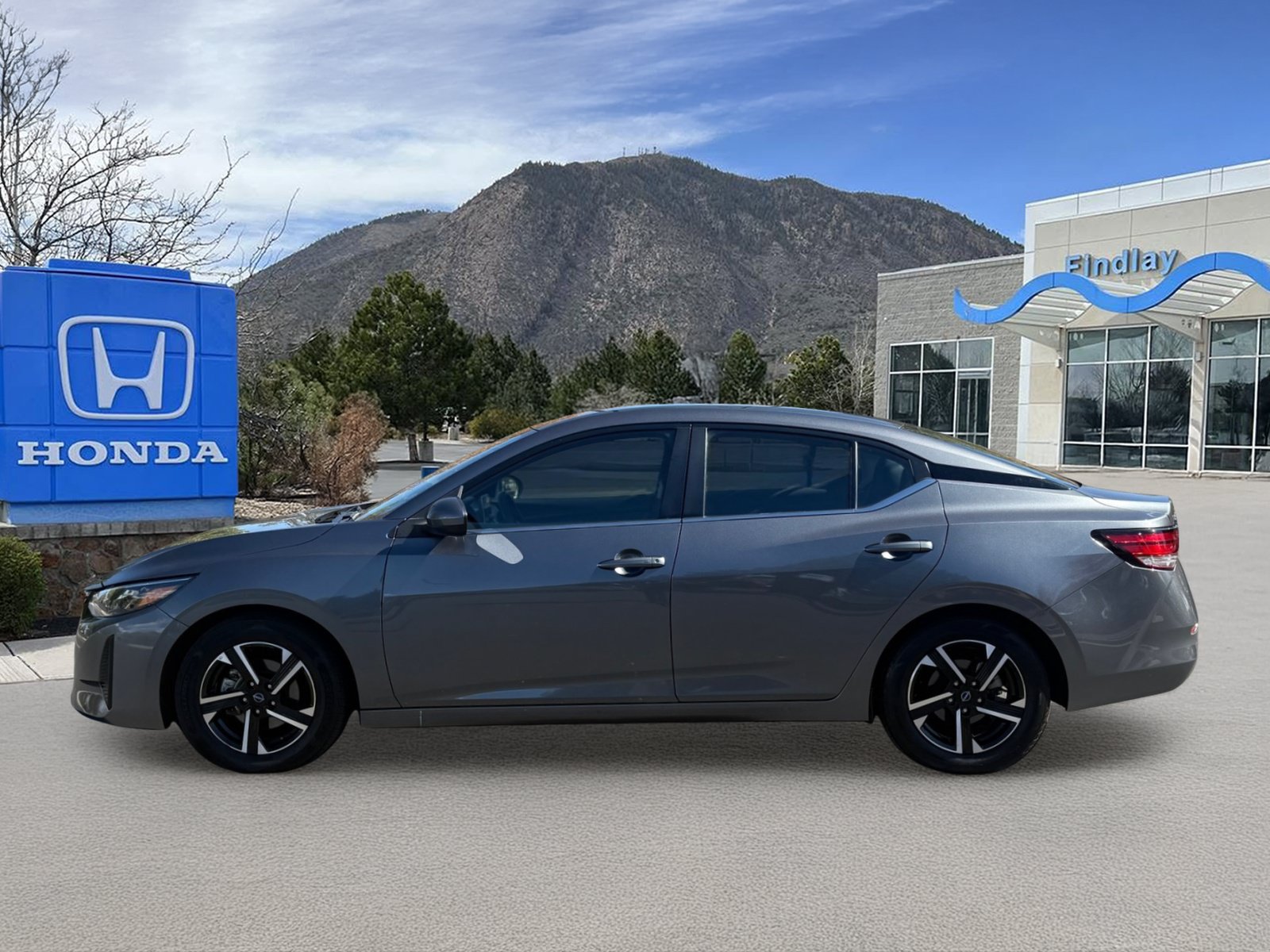 Used 2025 Nissan Sentra SV FWD image 3