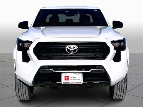 Used 2024 Toyota Tacoma SR image 3