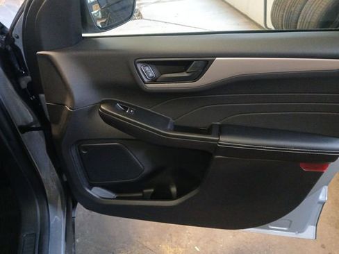 Certified 2022 Ford Escape SE w/ Cold Weather Package image 56