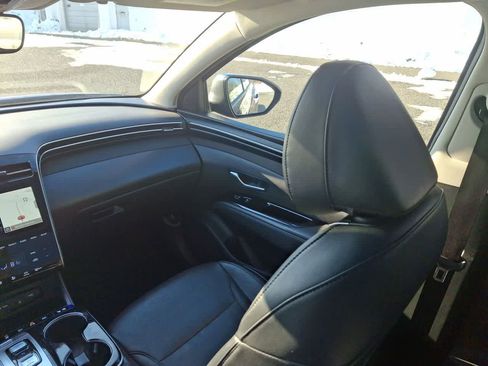 Used 2024 Hyundai Tucson Limited image 11
