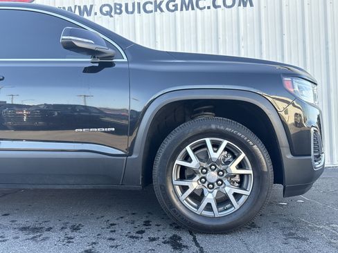 Used 2023 GMC Acadia SLE image 25