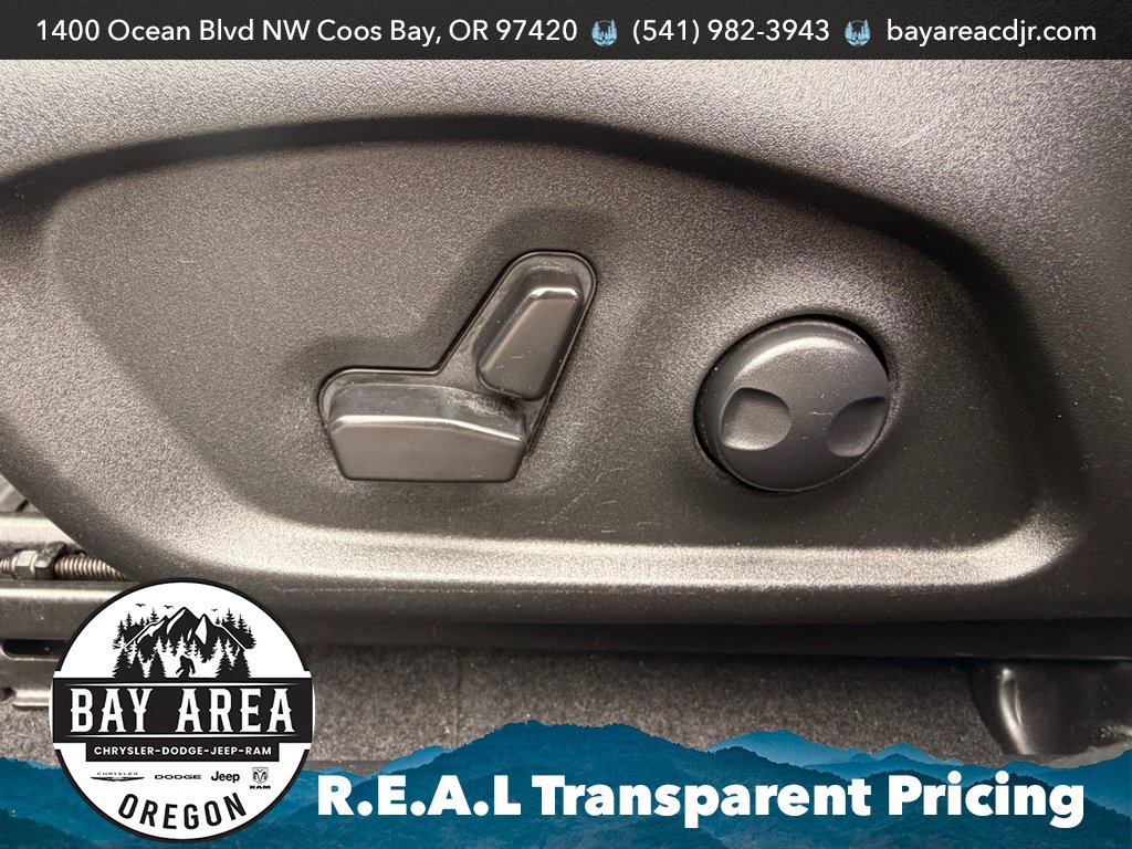 Used 2024 Jeep Compass Trailhawk w/ Trailhawk Elite Group AWD/4WD image 14