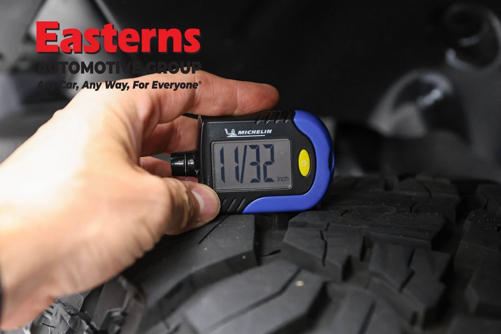 Used 2024 Jeep Wrangler Unlimited Sahara w/ Technology Group AWD/4WD image 26