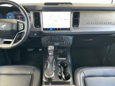 Certified 2025 Ford Bronco Outer Banks AWD/4WD image 17
