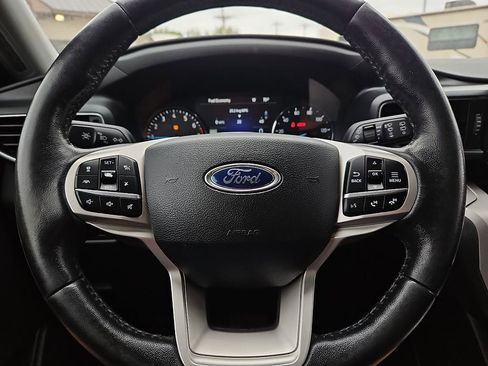 Used 2021 Ford Explorer XLT w/ Equipment Group 202A image 30