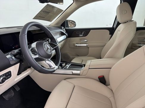 New 2026 Mercedes-Benz GLB 250 4MATIC image 11
