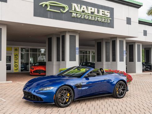 Used 2021 Aston Martin V8 Vantage Roadster image 19
