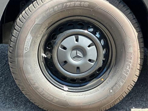 New 2024 Mercedes-Benz Sprinter 144 Cargo image 31