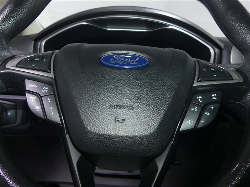 Used 2019 Ford Fusion SE FWD image 29