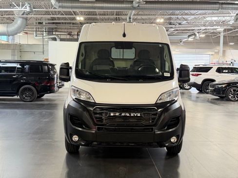 Used 2024 RAM ProMaster 2500 w/ Convenience Group FWD image 11