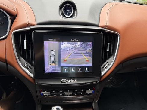 Used 2019 Maserati Ghibli GranLusso RWD image 21