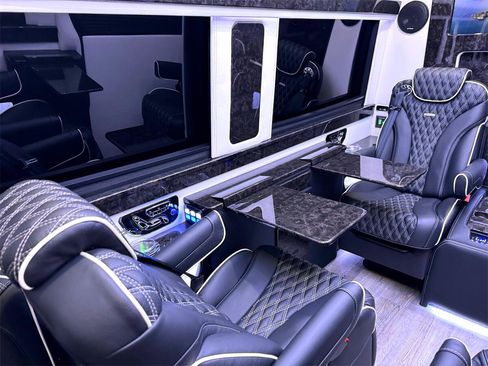 Used 2023 Mercedes-Benz Sprinter 3500 w/ Parking Package image 15