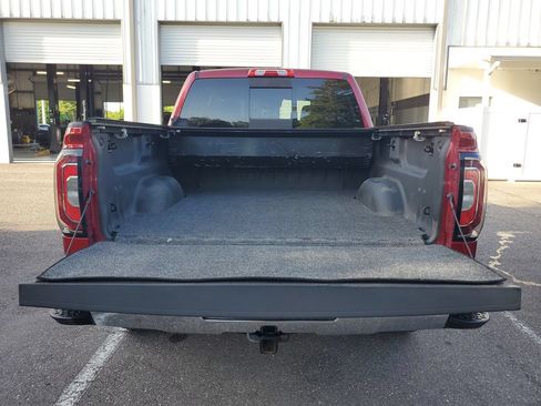 Used 2018 GMC Sierra 1500 SLT AWD/4WD image 10