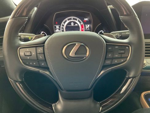 Used 2021 Lexus LS 500 AWD w/ Interior Upgrade Package image 12