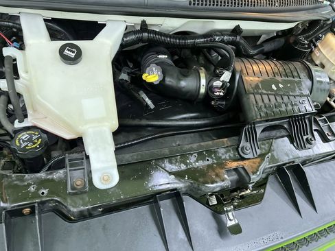 Used 2014 Chevrolet Express 1500 RWD image 15