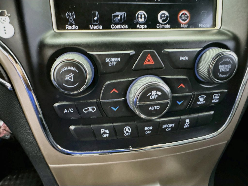 Used 2017 Jeep Grand Cherokee Limited w/ Luxury Group II RWD image 18